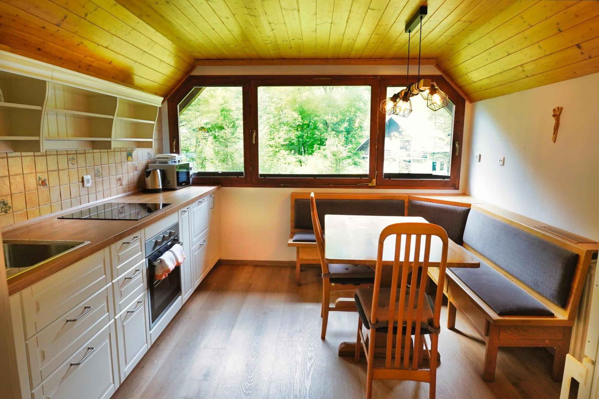 Sobe In Apartmaji Pri Ukcu Bohinj Exterior photo